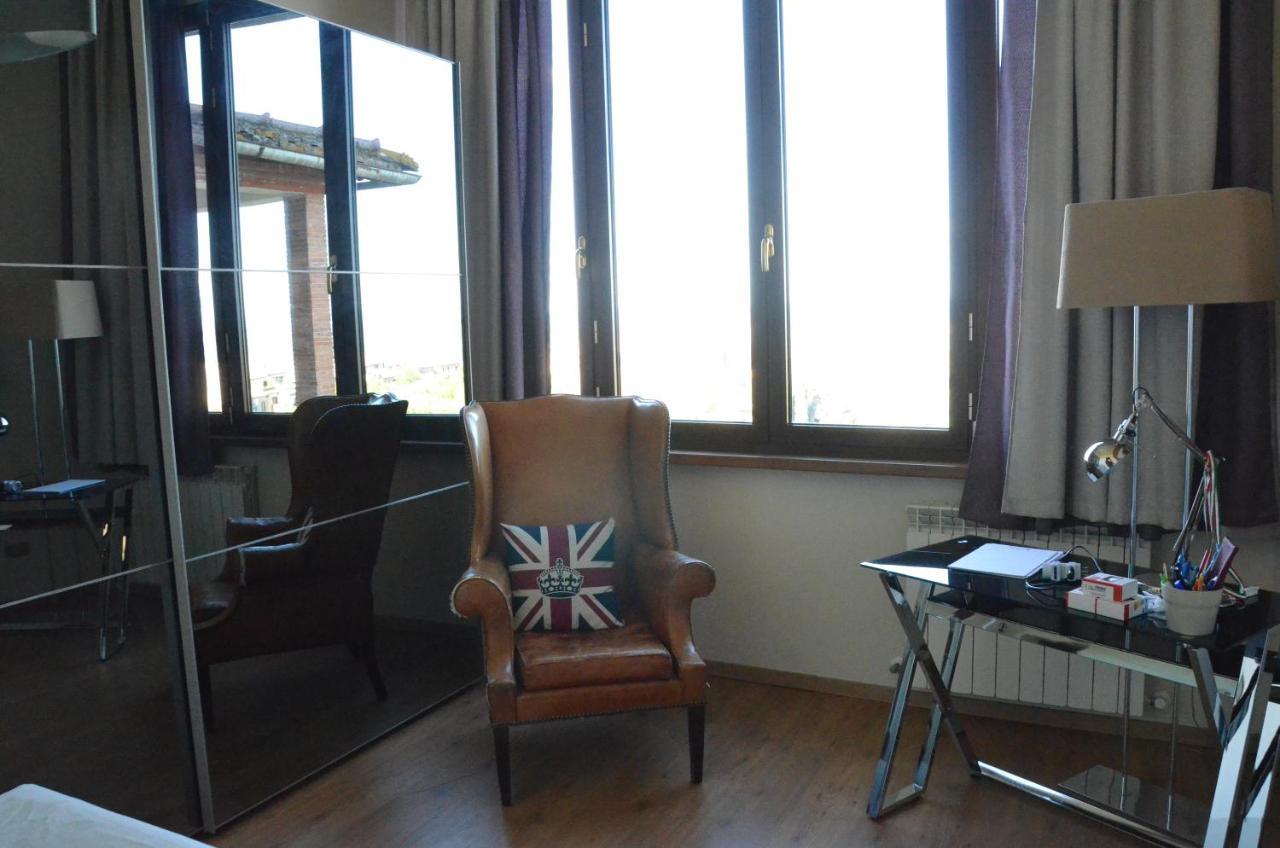 Ferienwohnung La Terrazza Sull'Alba Montalcino Exterior foto
